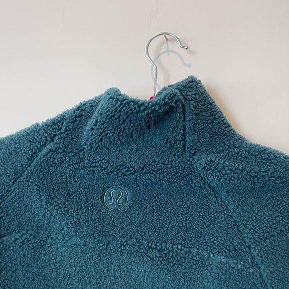 Lululemon Scuba Oversized Fleece Funnel Neck (XS/S) - Picture 3 of 5